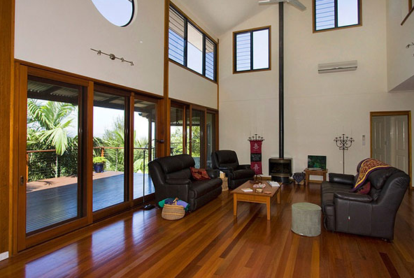 Wedgetail Retreat Lounge